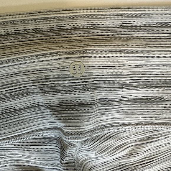Lululemon High Times Pant leggings Cyber Stripe White‎ Silver Fox W5LGNS Size 10 - Picture 11 of 11